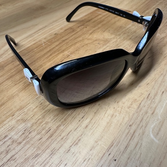 Chanel Sunglasses - Picture 4 of 11